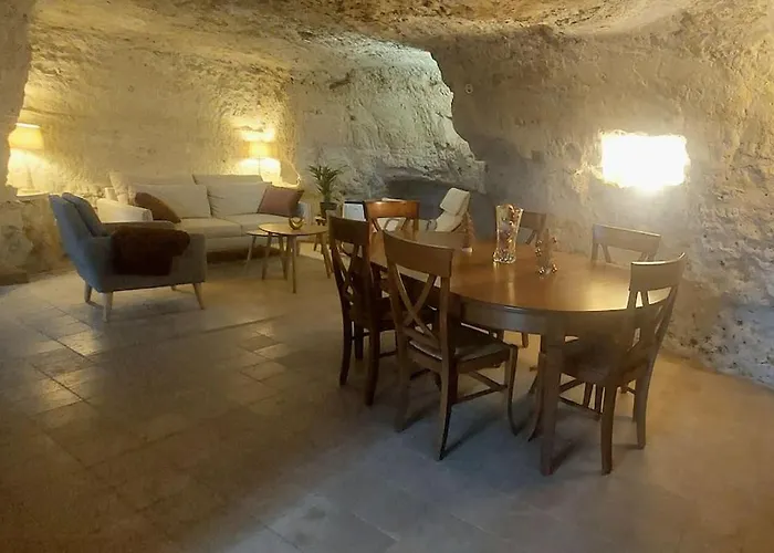 Troglo Entre Caves Et Chateaux