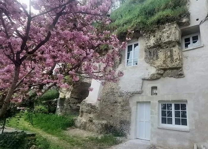 Troglo Entre Caves Et Chateaux