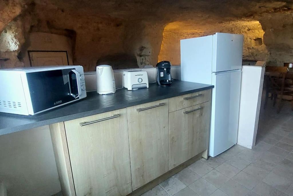 Troglo Entre Caves Et Chateaux Holiday home *