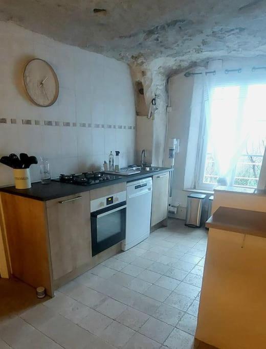 Troglo Entre Caves Et Chateaux Holiday home Montlouis-sur-Loire